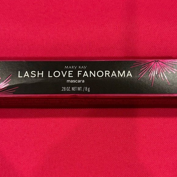 Mary Kay Other - Mary Kay Lash Love Fanorama Mascara - Black New in Box